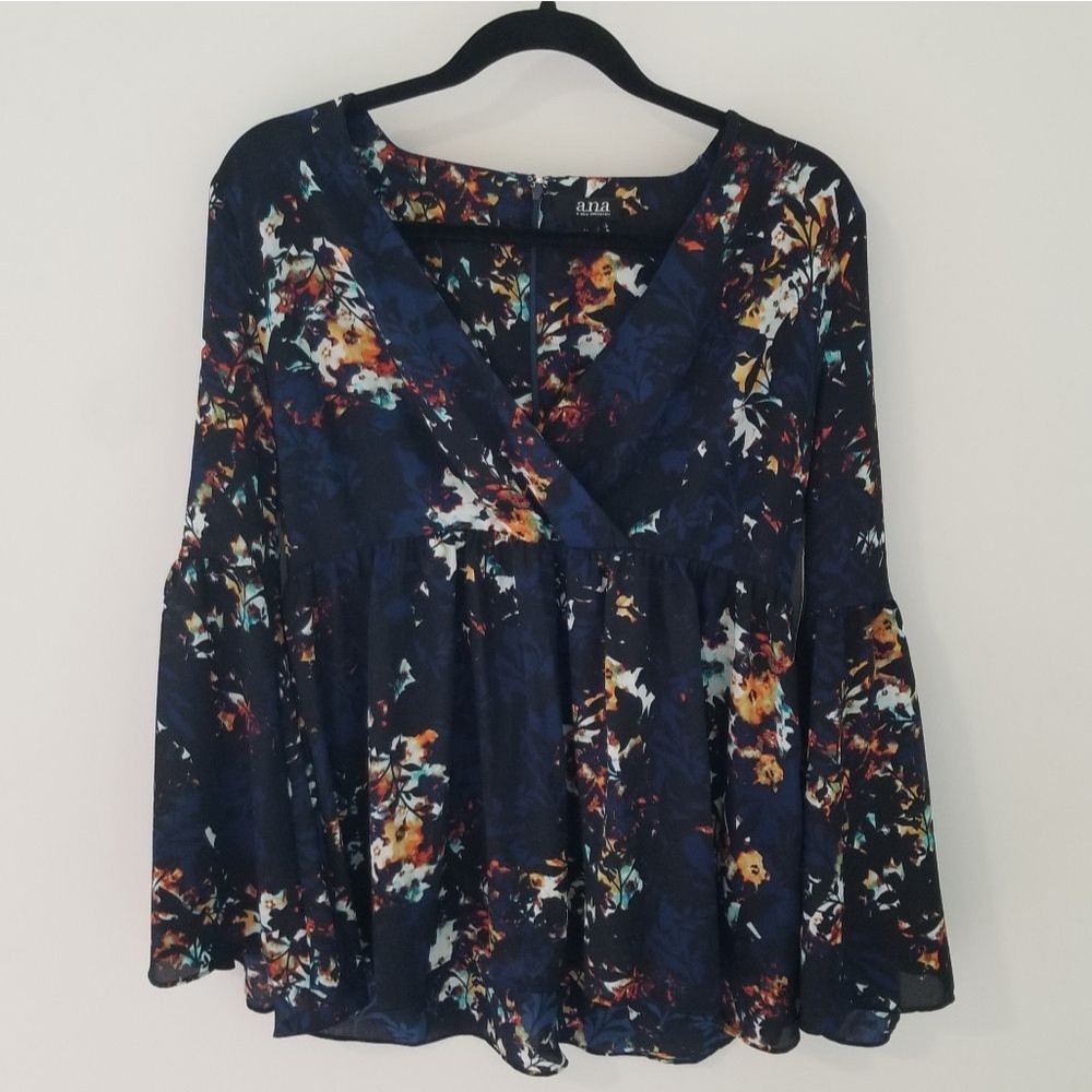 A.N.A. NWT Blue Floral V-Neck Blouse Size Medium